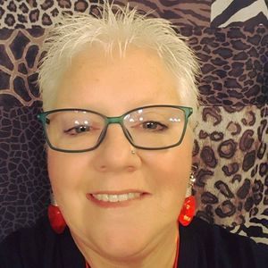 Meet your Posher, Becky